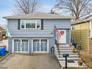 76 Elmwood Ter, Linden City, NJ 07036