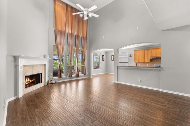 12702 Robins Crest Drive, Tomball, TX 77377