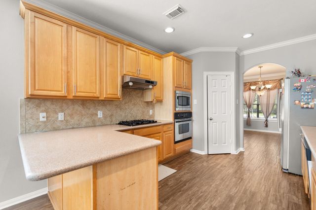 12702 Robins Crest Drive, Tomball, TX 77377