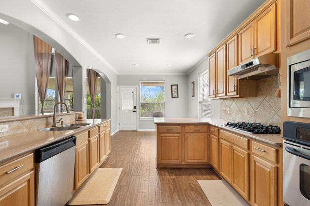 12702 Robins Crest Drive, Tomball, TX 77377