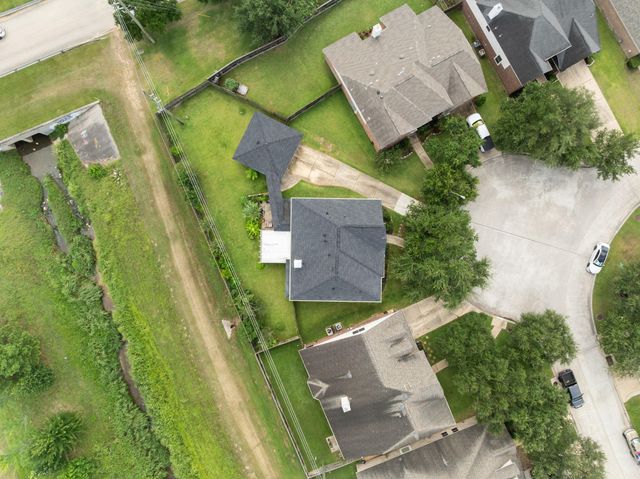 12702 Robins Crest Drive, Tomball, TX 77377