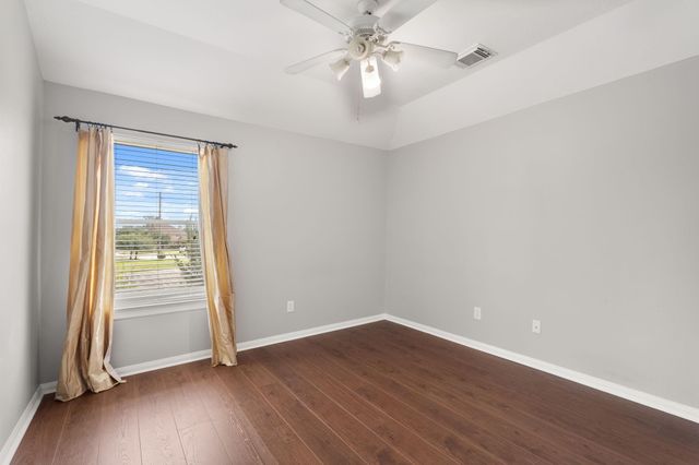 12702 Robins Crest Drive, Tomball, TX 77377