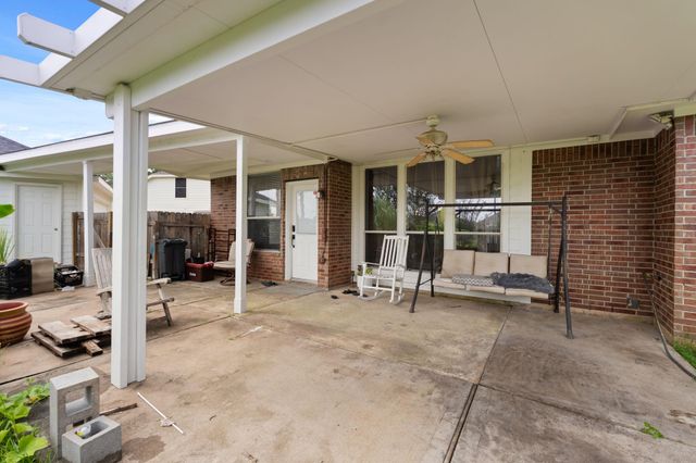 12702 Robins Crest Drive, Tomball, TX 77377