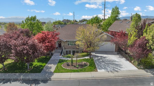 3957 W HONEY LOCUST LN, Cedar Hills, UT 84062