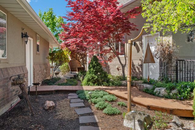 3957 W HONEY LOCUST LN, Cedar Hills, UT 84062