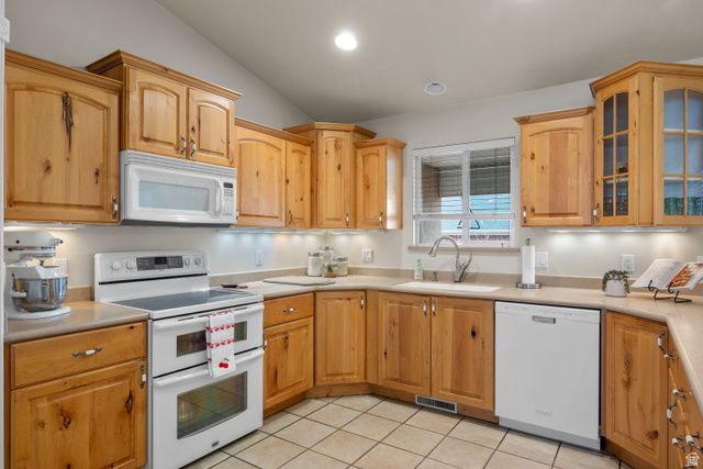 3957 W HONEY LOCUST LN, Cedar Hills, UT 84062
