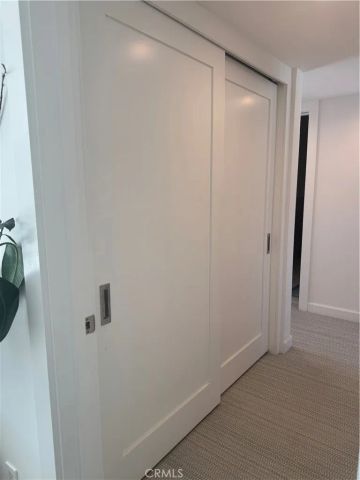 241 S Barrington Avenue B7, Los Angeles, CA 90049