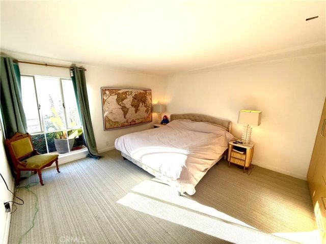 241 S Barrington Avenue B7, Los Angeles, CA 90049