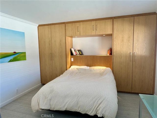 241 S Barrington Avenue B7, Los Angeles, CA 90049