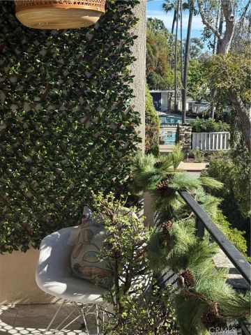 241 S Barrington Avenue B7, Los Angeles, CA 90049