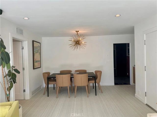 241 S Barrington Avenue B7, Los Angeles, CA 90049