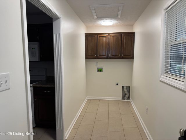 106 Hunter Ln, Brandenburg, KY 40108