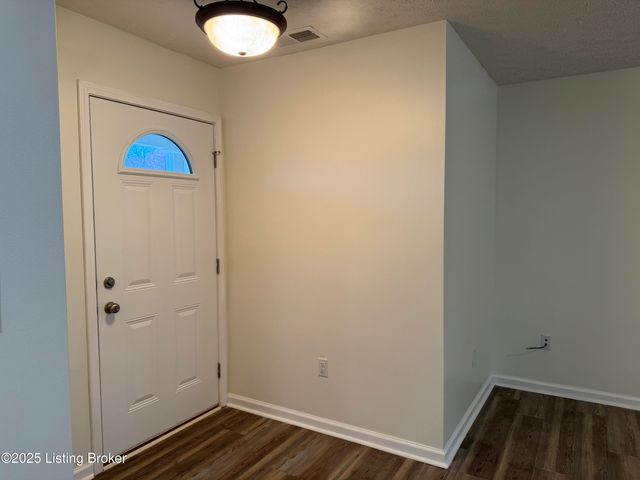 106 Hunter Ln, Brandenburg, KY 40108