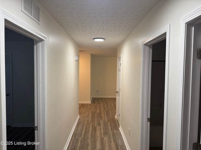 106 Hunter Ln, Brandenburg, KY 40108