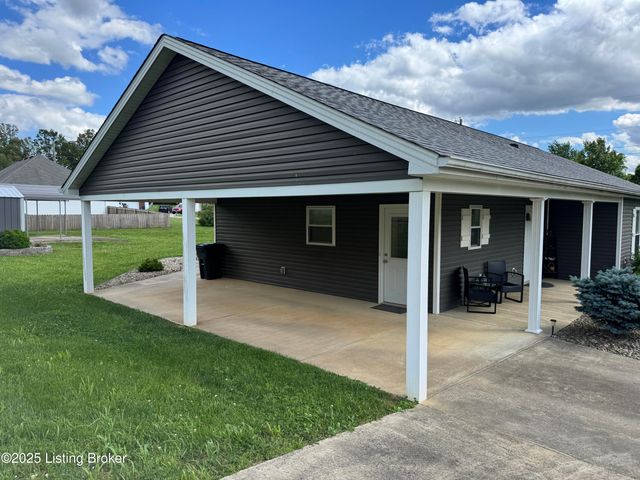 106 Hunter Ln, Brandenburg, KY 40108