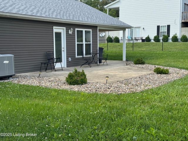 106 Hunter Ln, Brandenburg, KY 40108