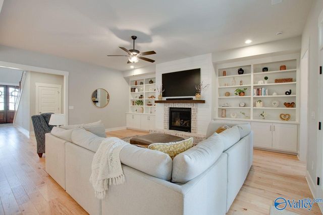 6606 Camilla Drive NW, Madison, AL 35757