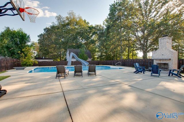 6606 Camilla Drive NW, Madison, AL 35757