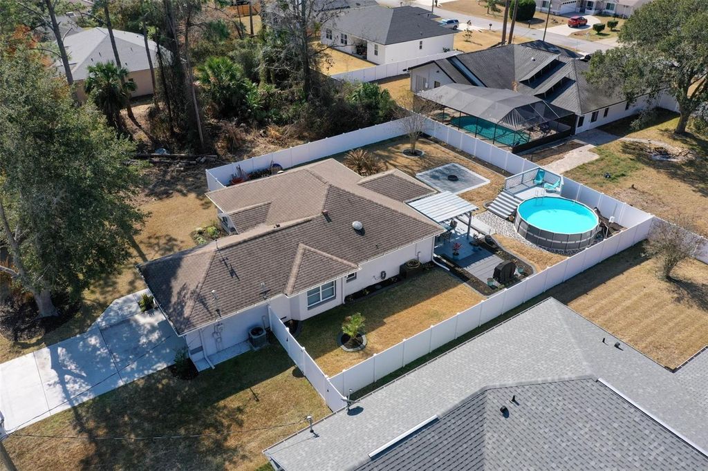 Image 36 of property listing at 23 PALMYRA LANE, Palm Coast, FL 32164