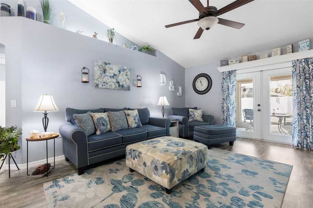 Image 8 of property listing at 23 PALMYRA LANE, Palm Coast, FL 32164