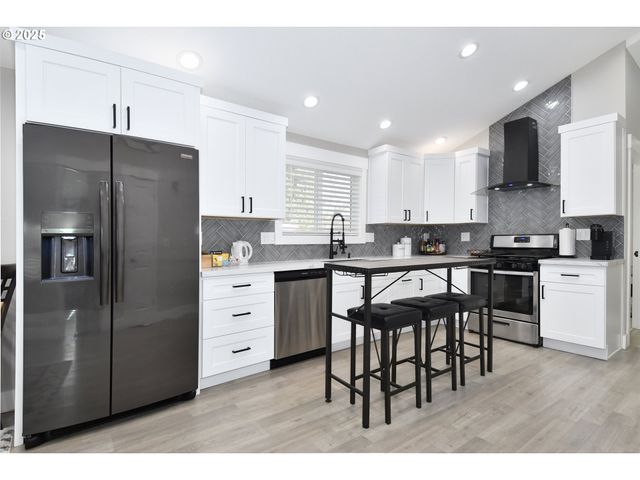 5811 Ne 72ND Ave, Vancouver, WA 98661