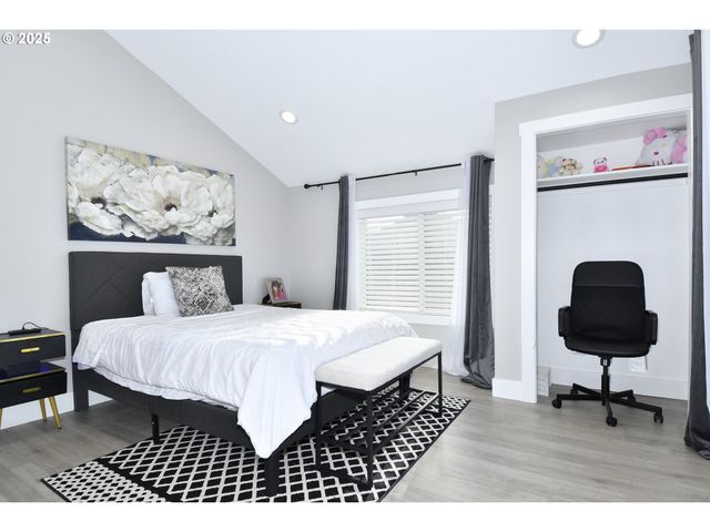 5811 Ne 72ND Ave, Vancouver, WA 98661