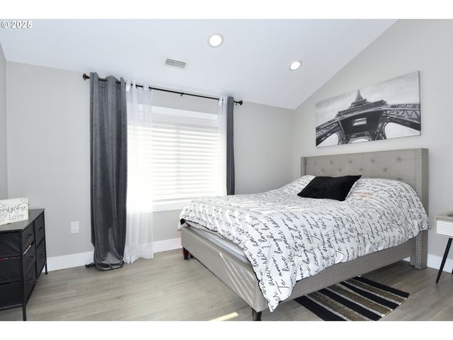 5811 Ne 72ND Ave, Vancouver, WA 98661