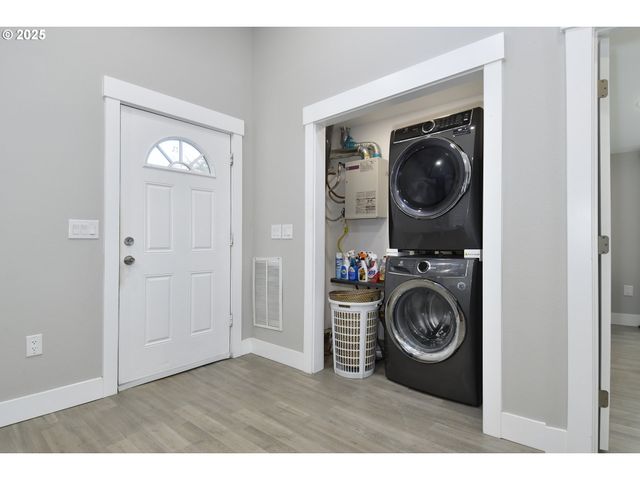 5811 Ne 72ND Ave, Vancouver, WA 98661