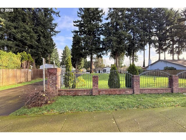 5811 Ne 72ND Ave, Vancouver, WA 98661