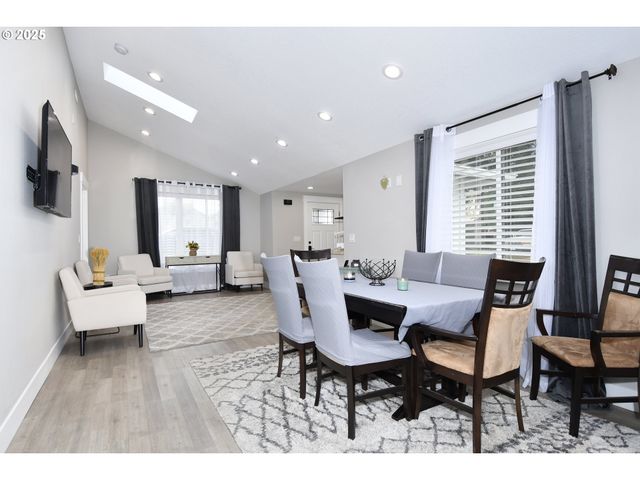 5811 Ne 72ND Ave, Vancouver, WA 98661