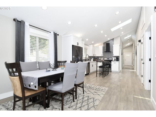 5811 Ne 72ND Ave, Vancouver, WA 98661