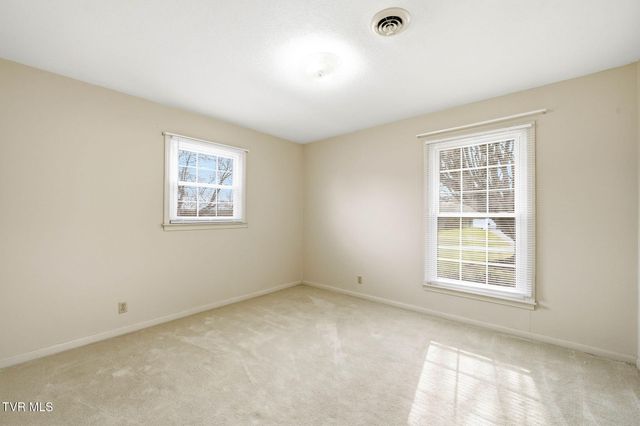 806 Hiwassee Heights Drive, Johnson City, TN 37601