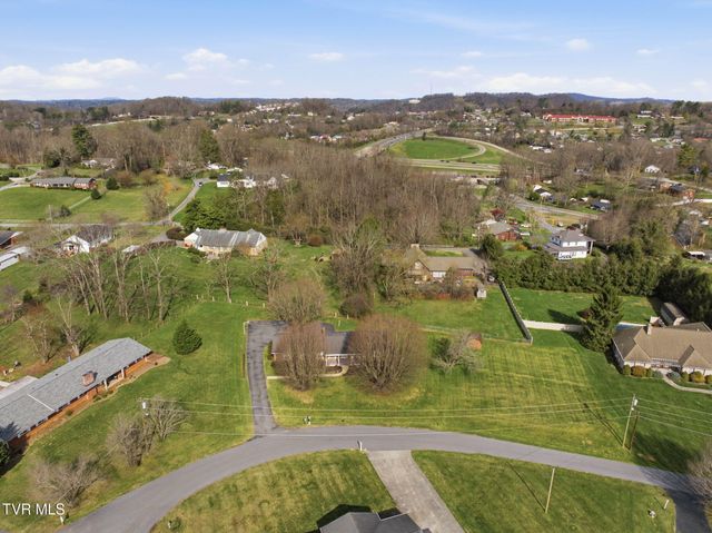 806 Hiwassee Heights Drive, Johnson City, TN 37601
