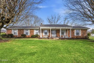 806 Hiwassee Heights Drive, Johnson City, TN 37601
