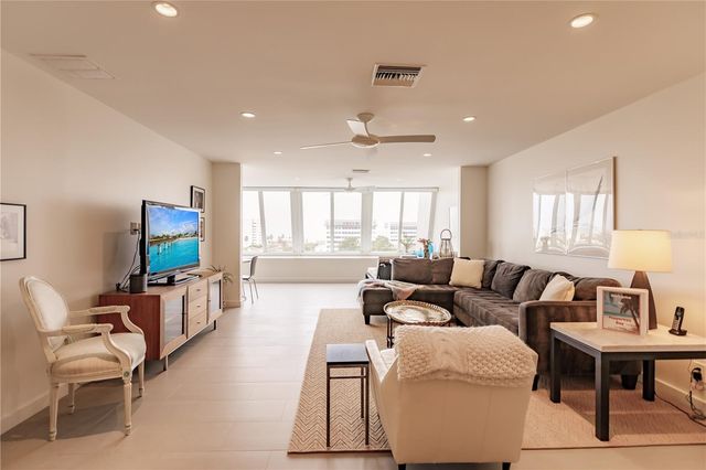 1255 E PEPPERTREE DRIVE 601, Sarasota, FL 34242