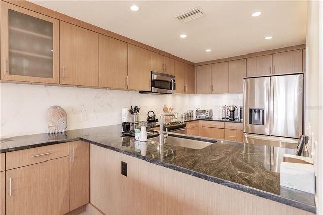 1255 E PEPPERTREE DRIVE 601, Sarasota, FL 34242