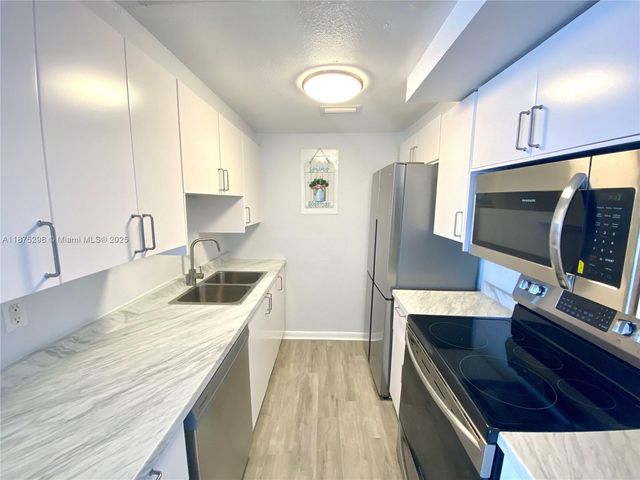 1185 Marseille Dr 307, Miami Beach, FL 33141