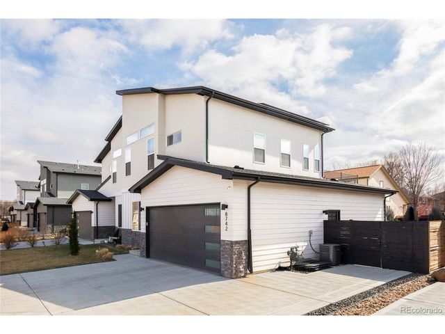 8742 W 49th Pl, Arvada, CO 80002