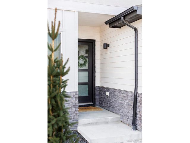 8742 W 49th Pl, Arvada, CO 80002