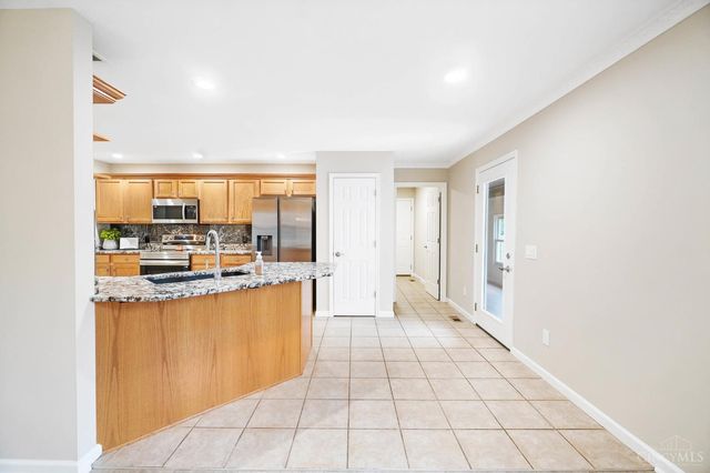 220 Auburn Meadows Court, Carlisle, OH 45005