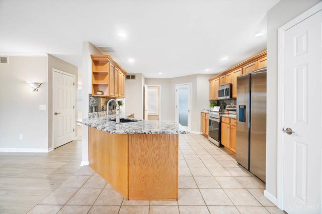 220 Auburn Meadows Court, Carlisle, OH 45005