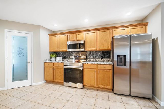 220 Auburn Meadows Court, Carlisle, OH 45005