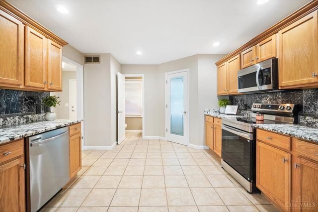 220 Auburn Meadows Court, Carlisle, OH 45005