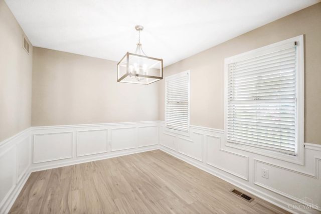 220 Auburn Meadows Court, Carlisle, OH 45005