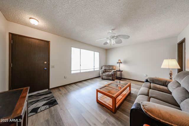 9714 W TERRACE Lane, Sun City, AZ 85373