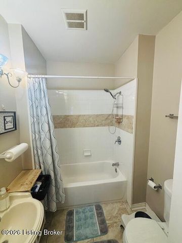 114 N 46th St, Louisville, KY 40212