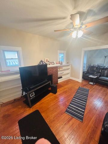 114 N 46th St, Louisville, KY 40212