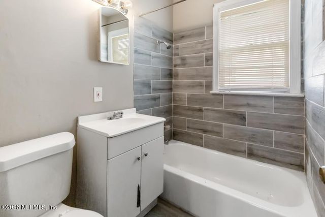 5146 SUNDERLAND Road, Jacksonville, FL 32210