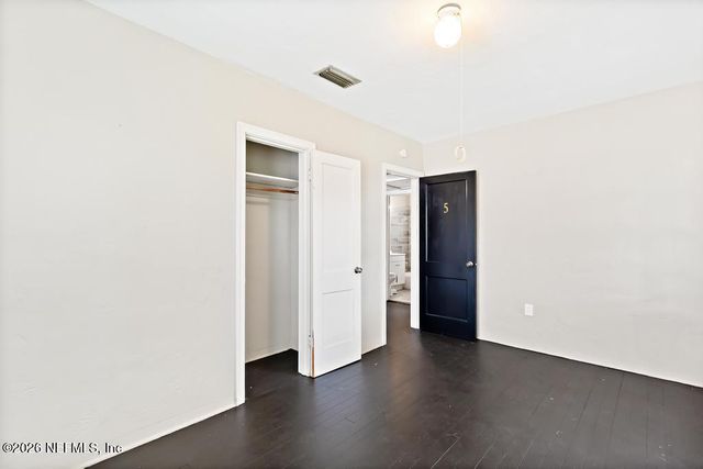 5146 SUNDERLAND Road, Jacksonville, FL 32210