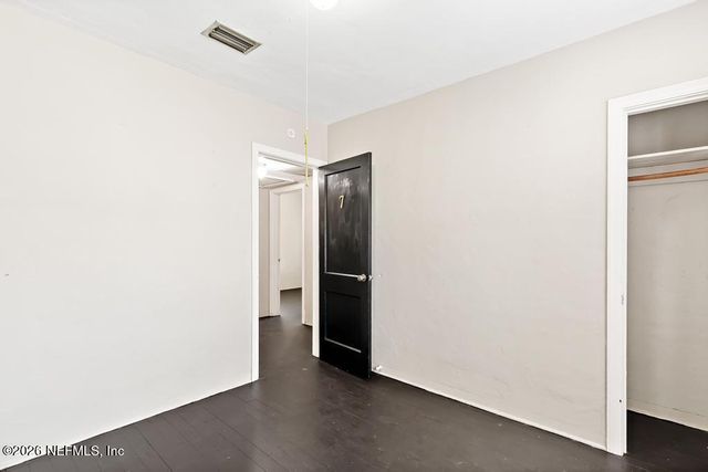 5146 SUNDERLAND Road, Jacksonville, FL 32210